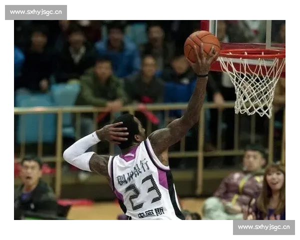 巅峰 JR 史密斯 CBA 统治力:场均 34.4 分 + 60 分狂潮,CBA 乔丹实至名归! 巅峰 JR 史密斯 CBA 统治力:场均 34.4 分 + 60 分狂潮,CBA 乔丹实至名归!